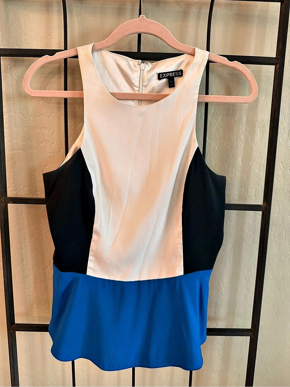 Express Women’s Small Colorblock Peplum Top White Black Blue Sleeveless Like New